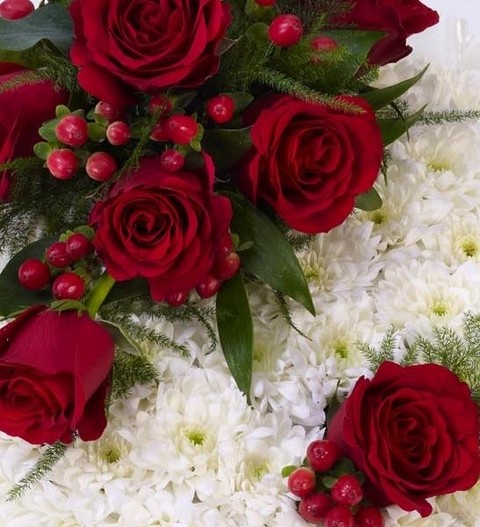 Classic Red and White Posy